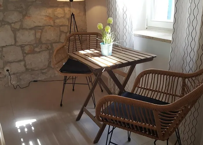 Old Stone Διαμέρισμα *